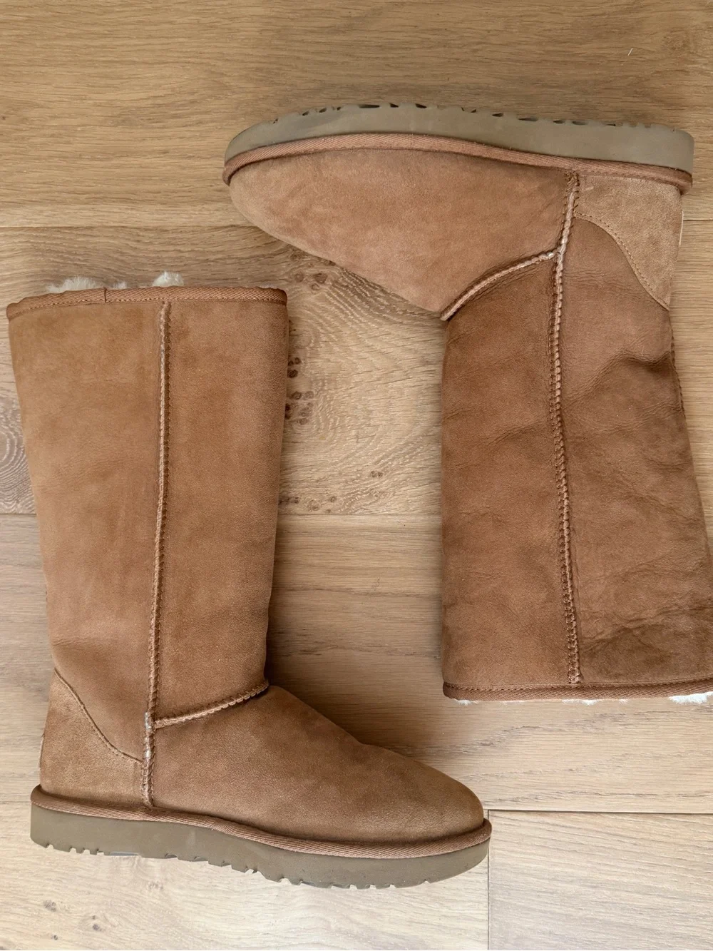 UGG Classic Tall II Shearling Boots Chestnut Brown Cozy Winter Wms 8 Like New